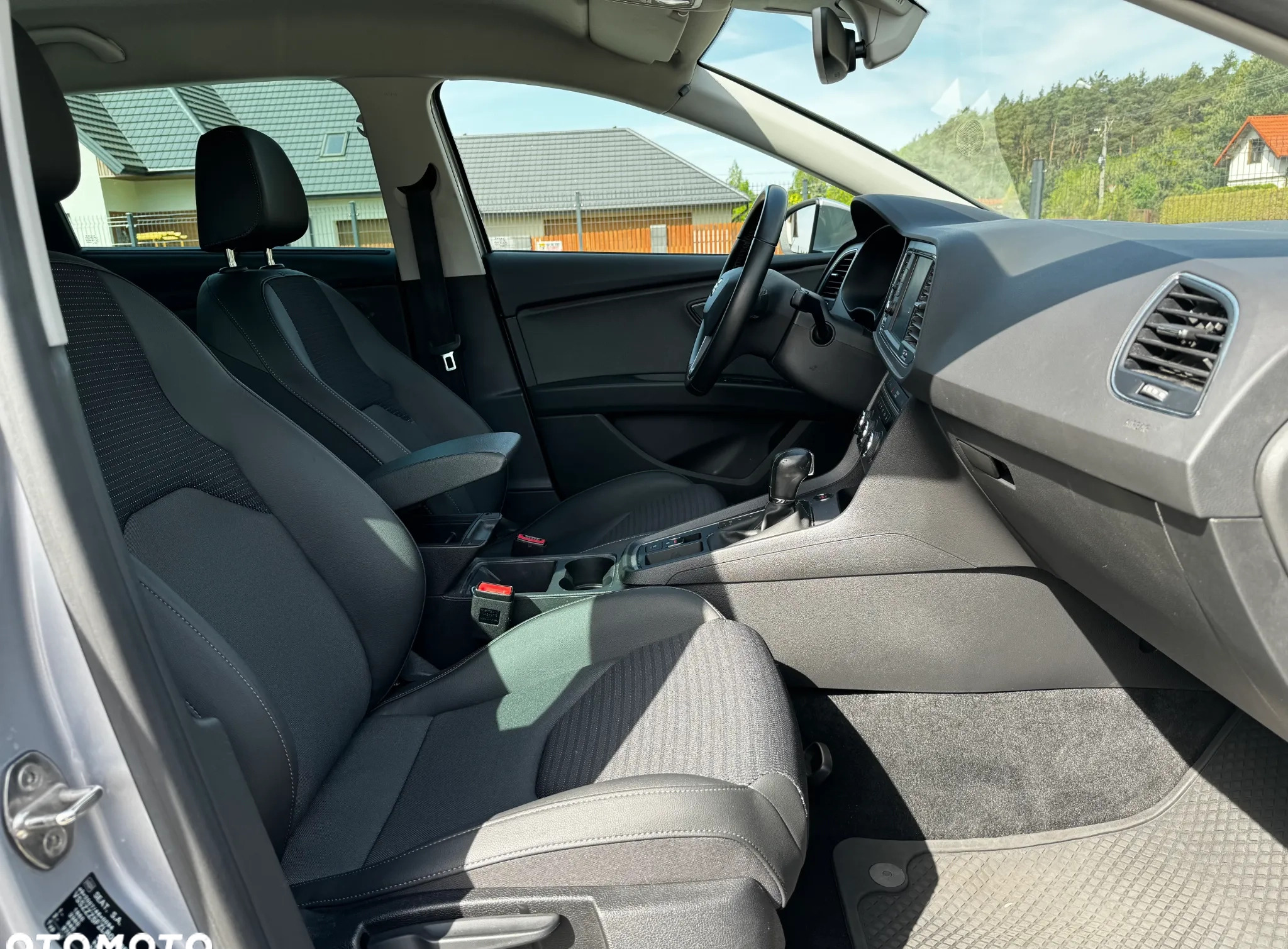 Seat Leon cena 64900 przebieg: 105800, rok produkcji 2019 z Szydłowiec małe 562